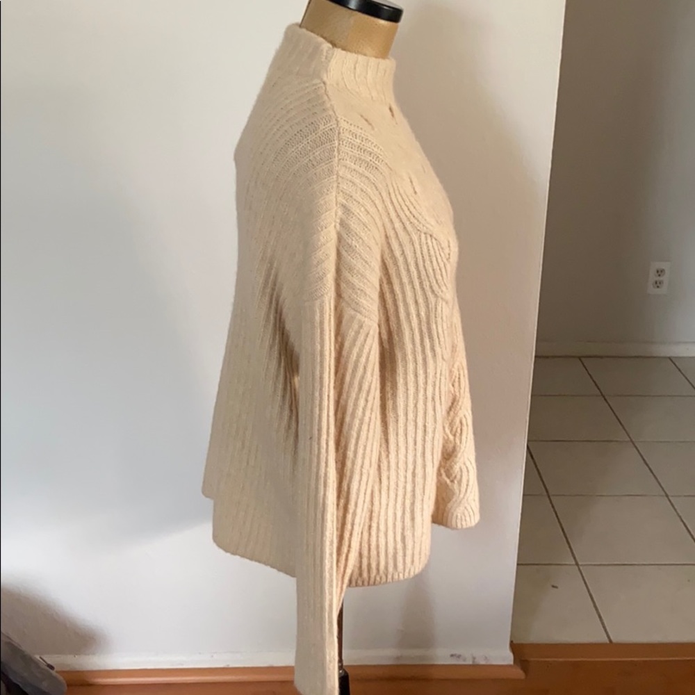 Donna Karan Cable Knit Sweater - Picture 2 of 7